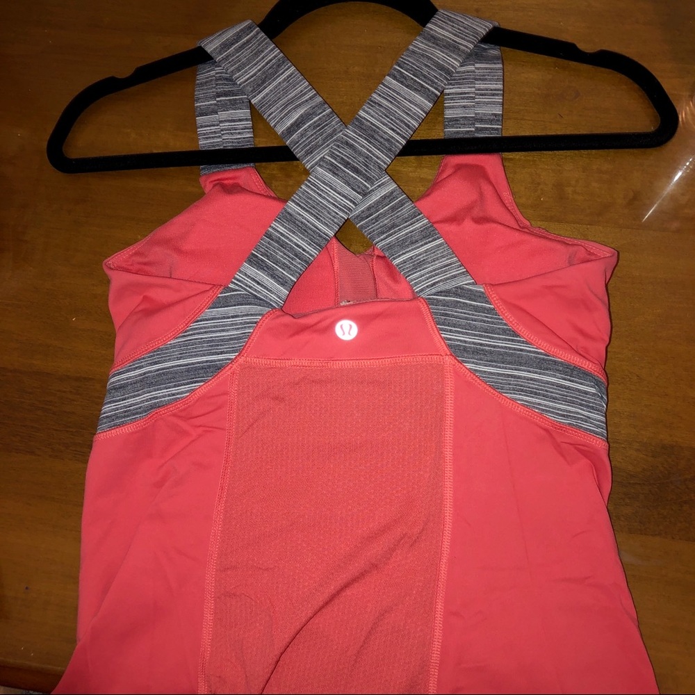 Lululemon top